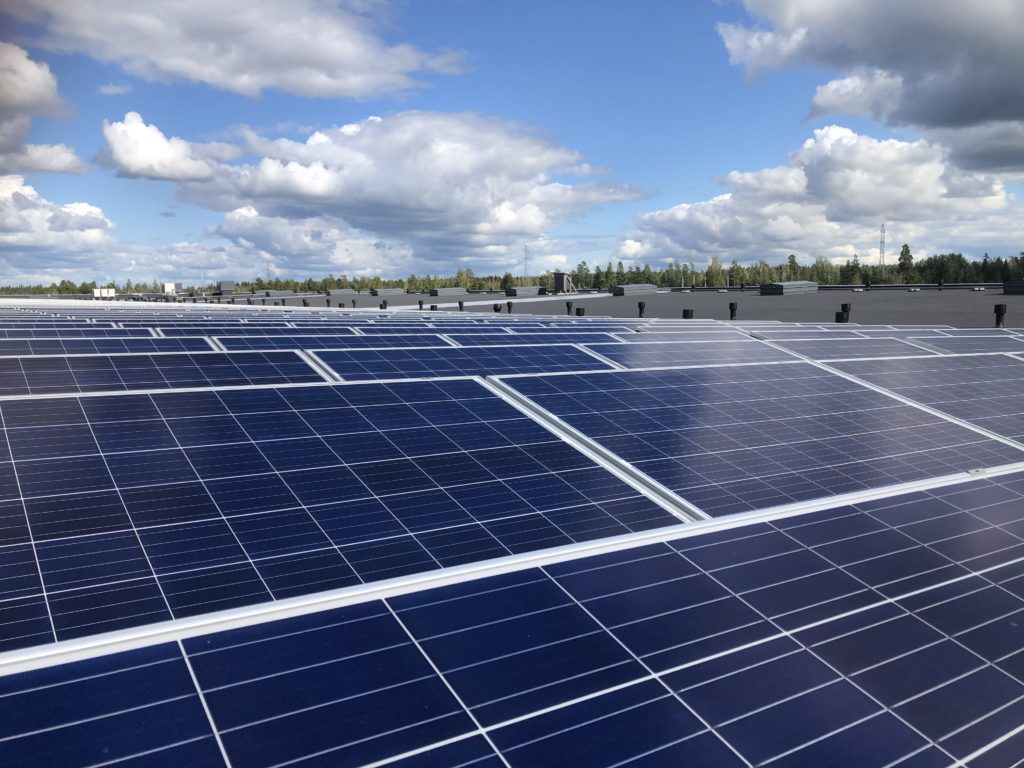 HUB logistics solar panels